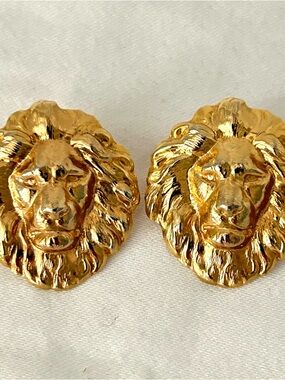 VTG Monet Lion Head Statement Earrings Gold Plated Pierced Oversized Retro 80s